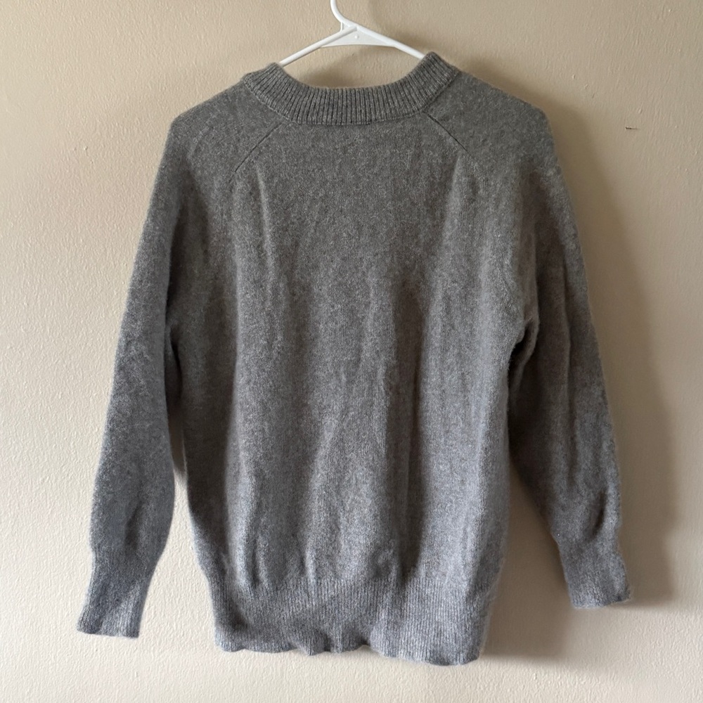 Madewell Grey 100% Merino Wool High V-Neck Pullover Sweater Raglan Sleeve Size S - Picture 2 of 4